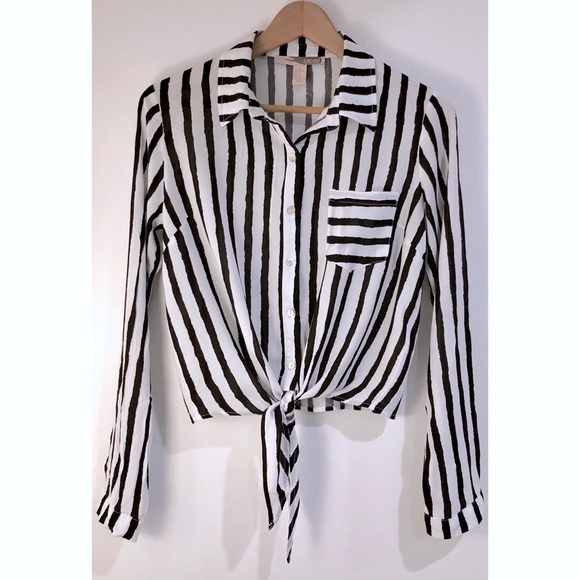 🌺Host Pick🌺Women’s Forever 21 Blouse - Picture 1 of 7